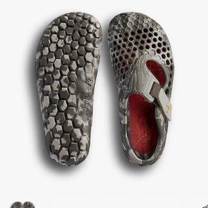 ISO: Kids Vivo Barefoot Ultra Water Shoe Size 27